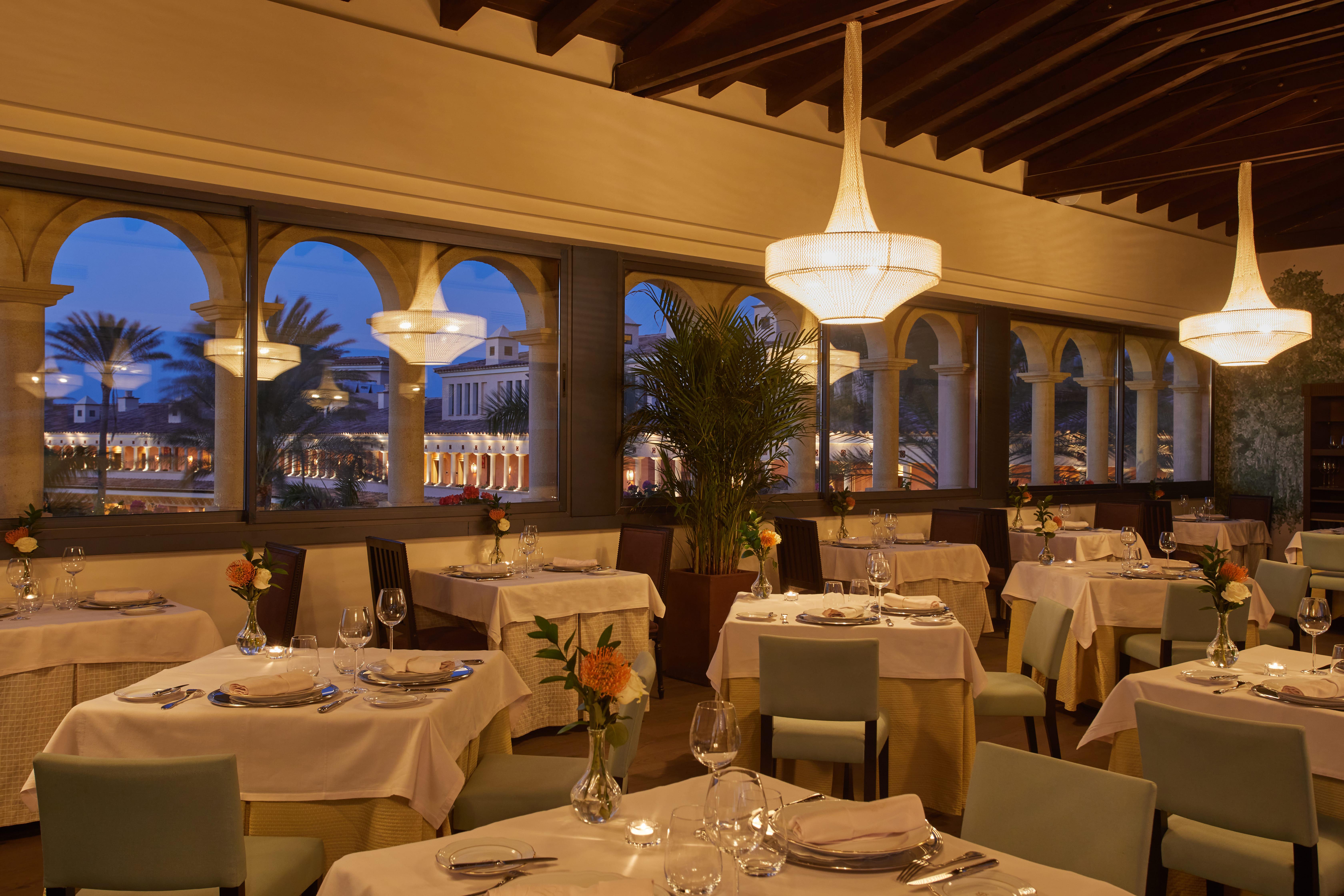 Secrets Bahia Real Resort & Spa Adults Only Corralejo Esterno foto Restaurant interior