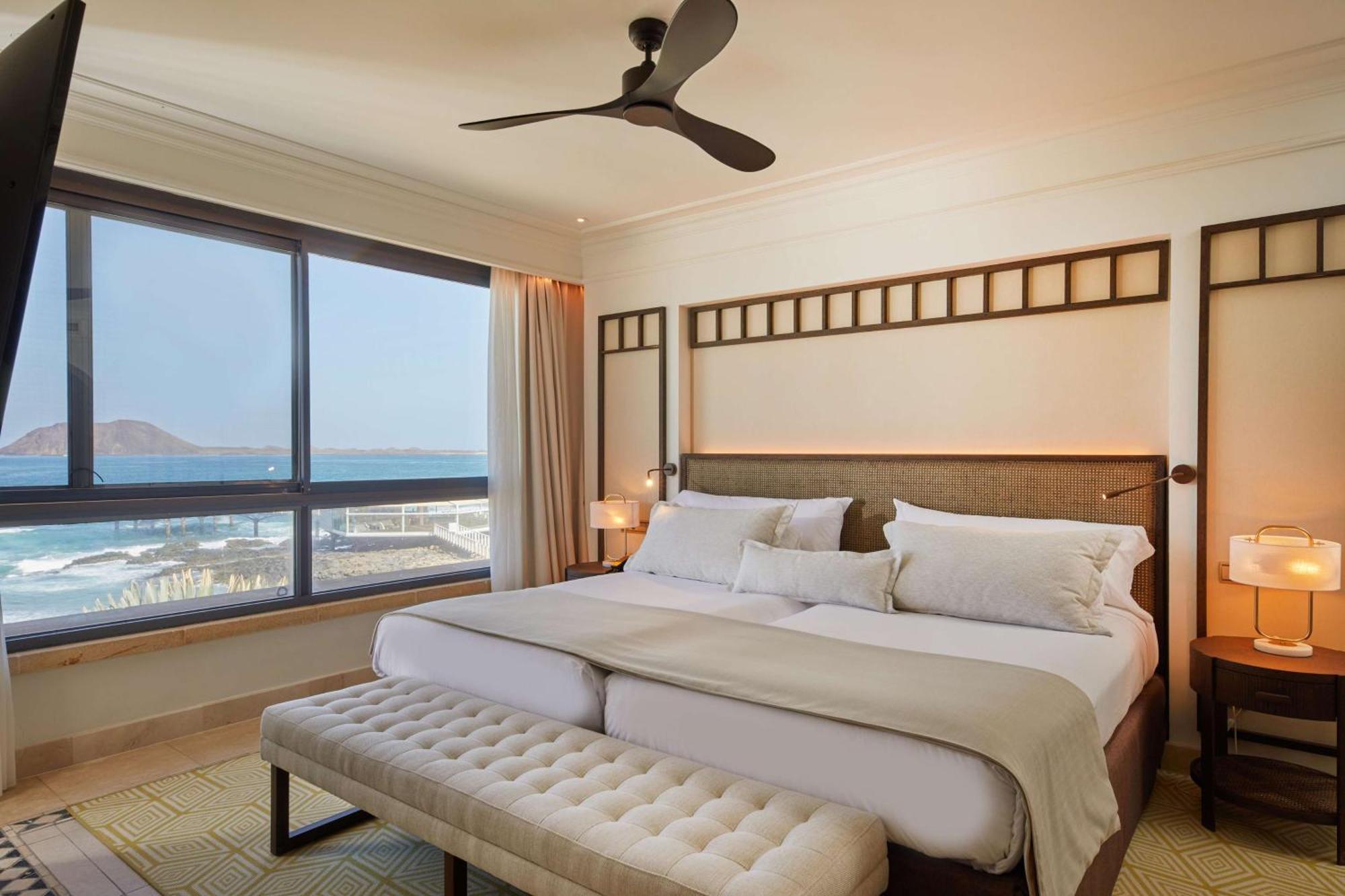 Secrets Bahia Real Resort & Spa Adults Only Corralejo Esterno foto A bedroom at the hotel