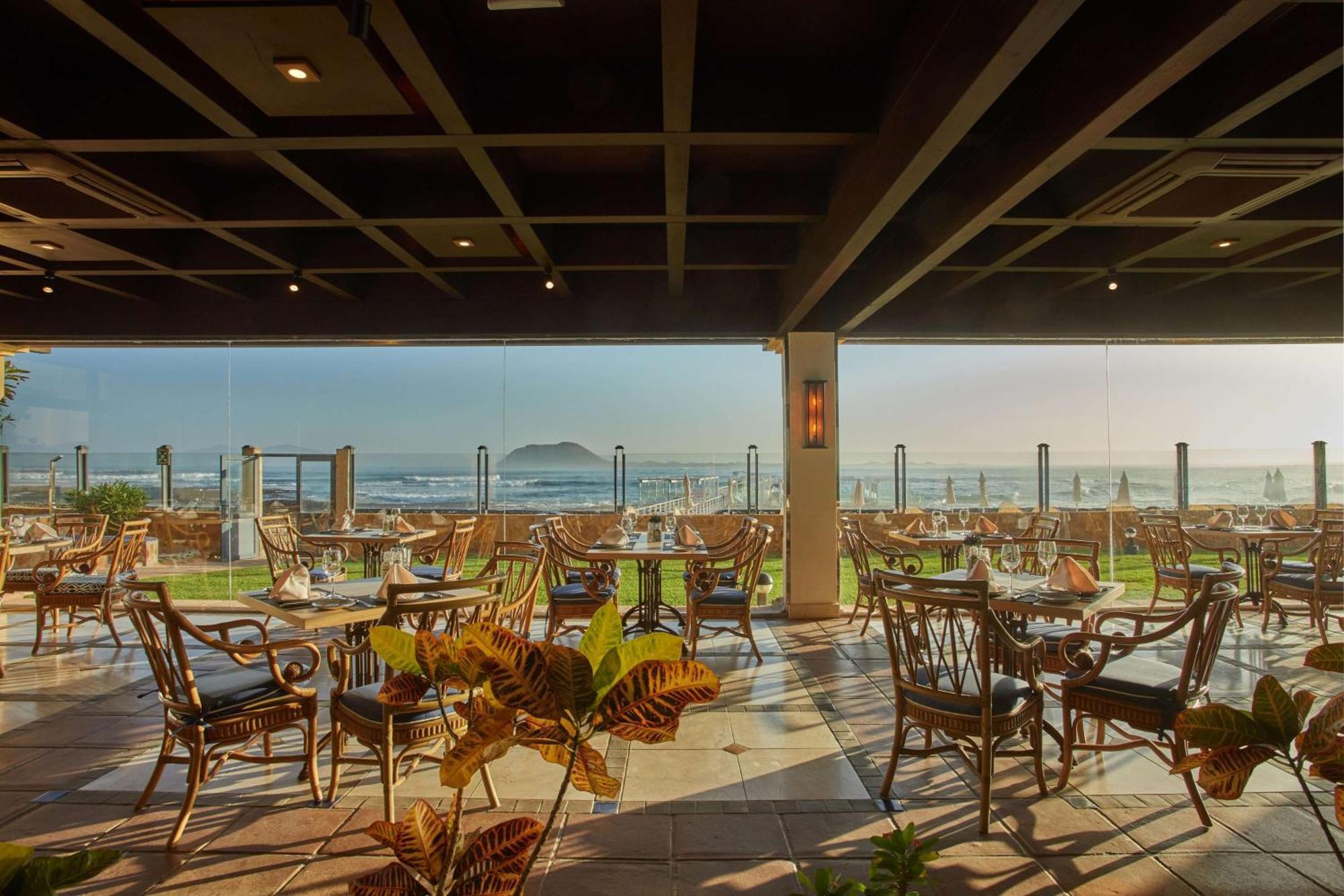 Secrets Bahia Real Resort & Spa Adults Only Corralejo Esterno foto The Beach Club