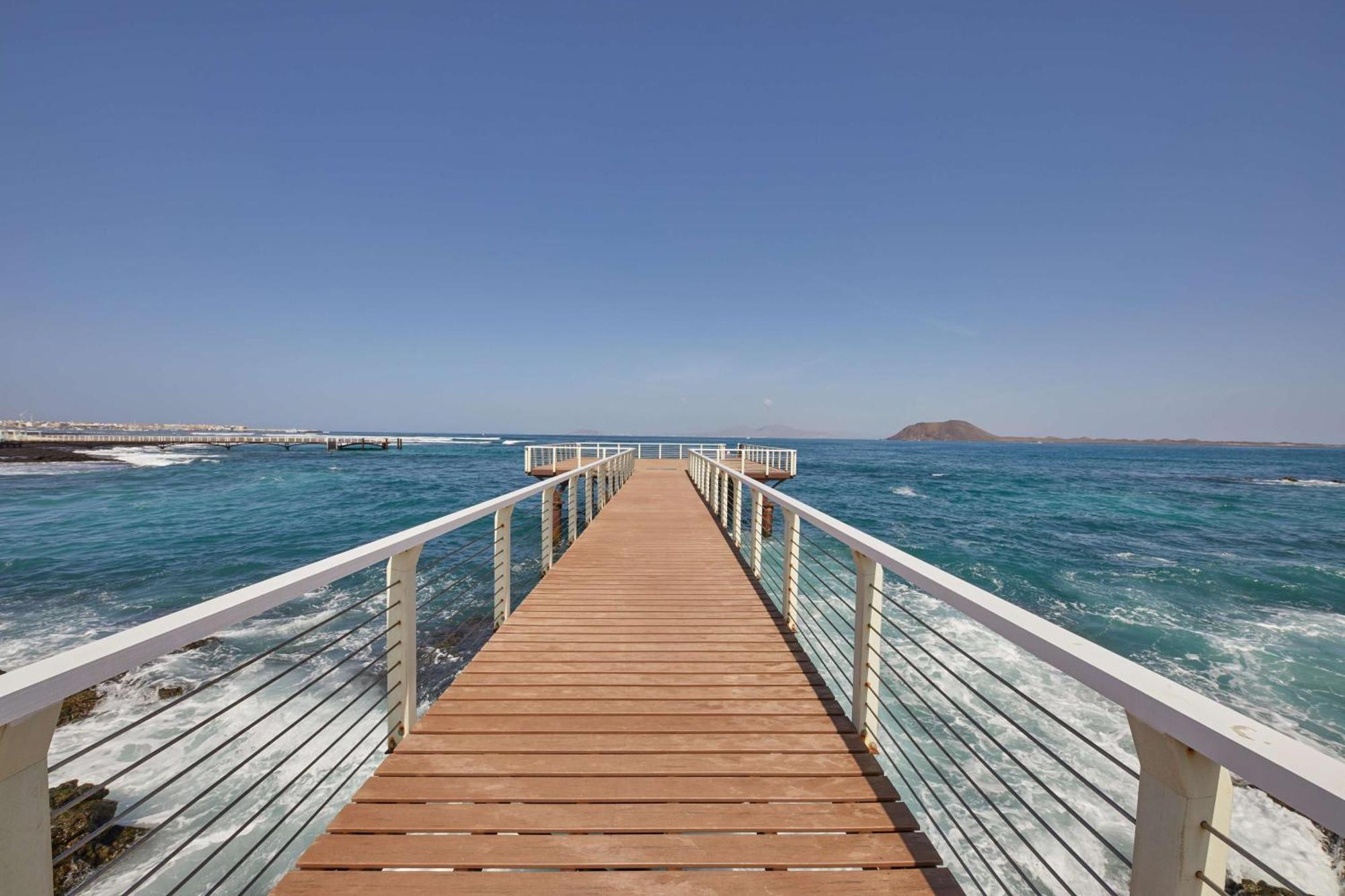 Secrets Bahia Real Resort & Spa Adults Only Corralejo Esterno foto The pier at the Red Sea Resort