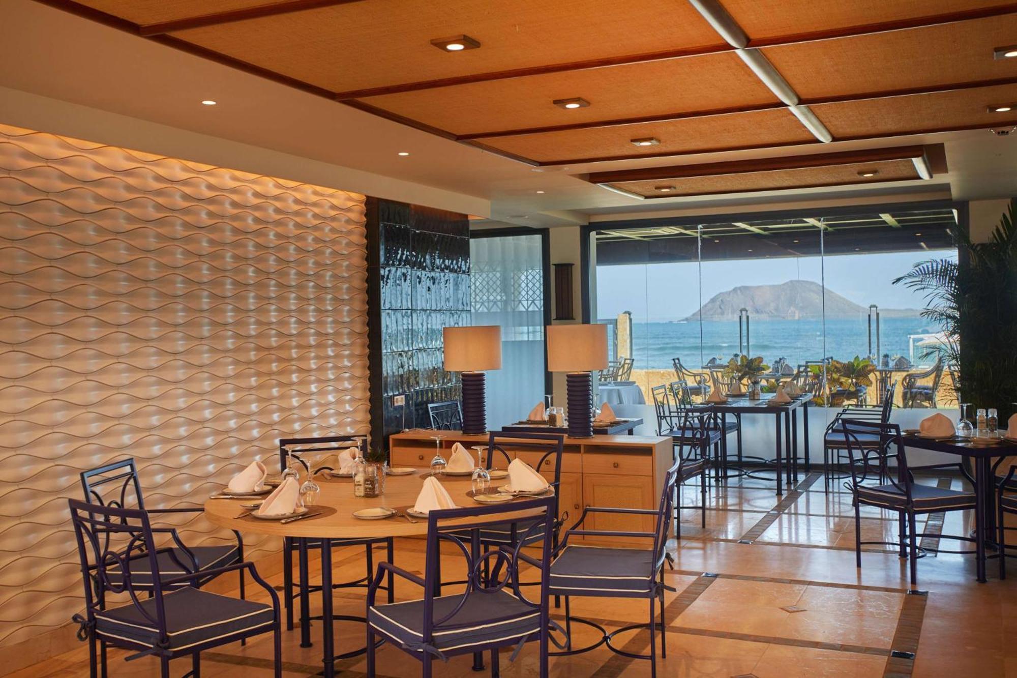 Secrets Bahia Real Resort & Spa Adults Only Corralejo Esterno foto The restaurant