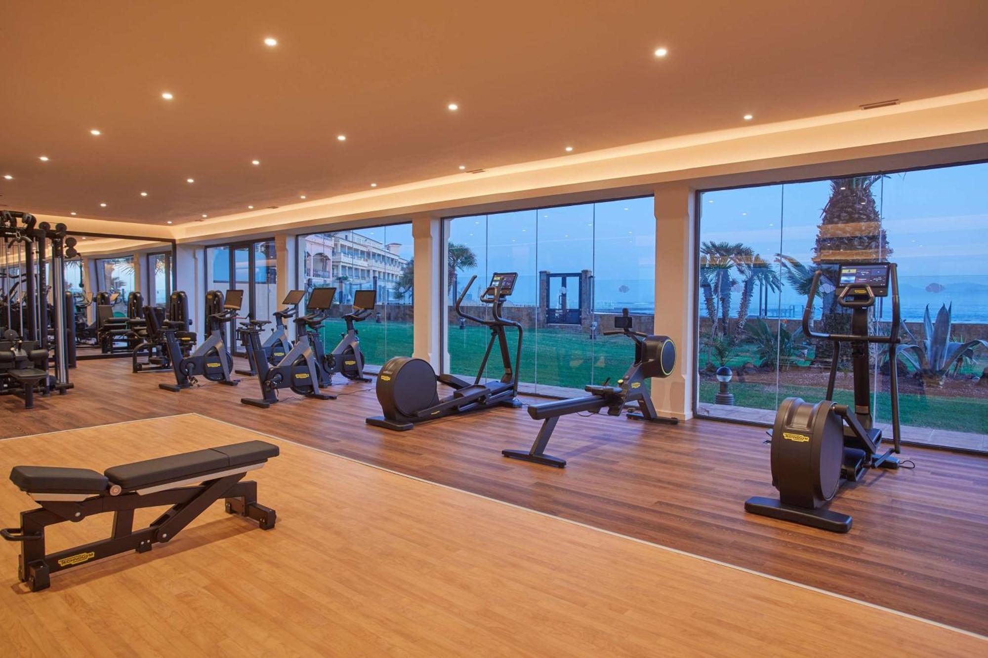 Secrets Bahia Real Resort & Spa Adults Only Corralejo Esterno foto The gym at the hotel