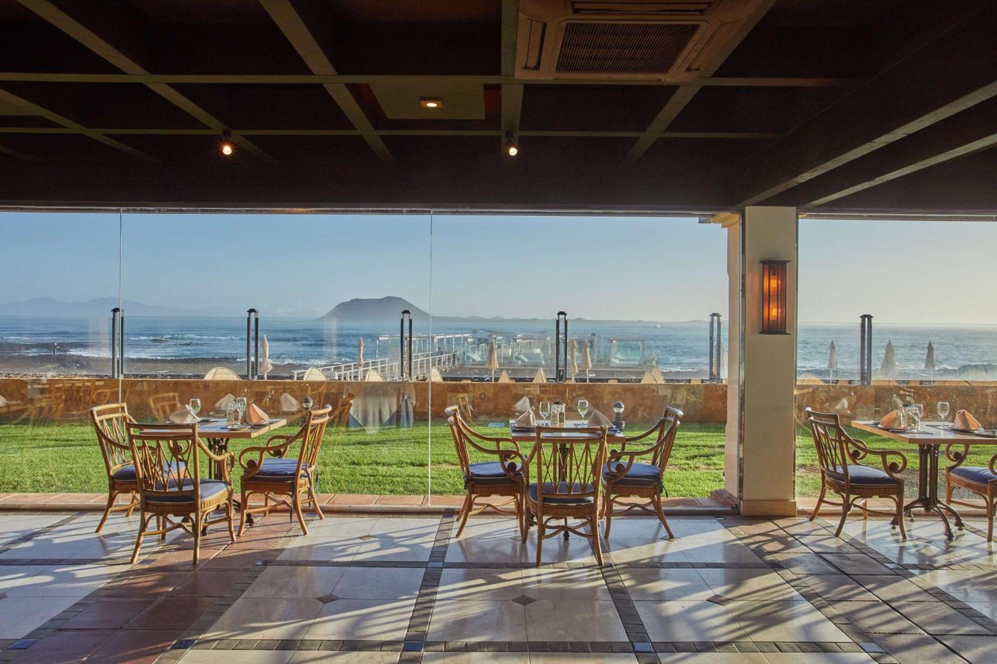 Secrets Bahia Real Resort & Spa Adults Only Corralejo Esterno foto The restaurant at the Cape of Good Hope